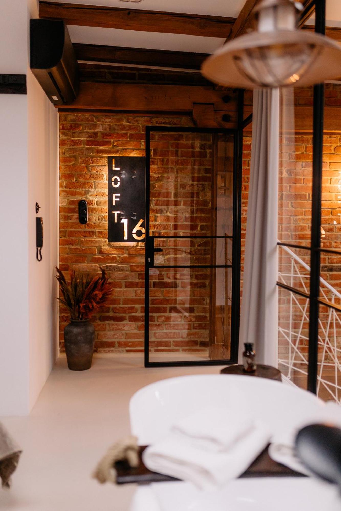 Апартаменти Loft 16 - Luksus & Relax - Wanna, Netflix, Parking Ілава Екстер'єр фото